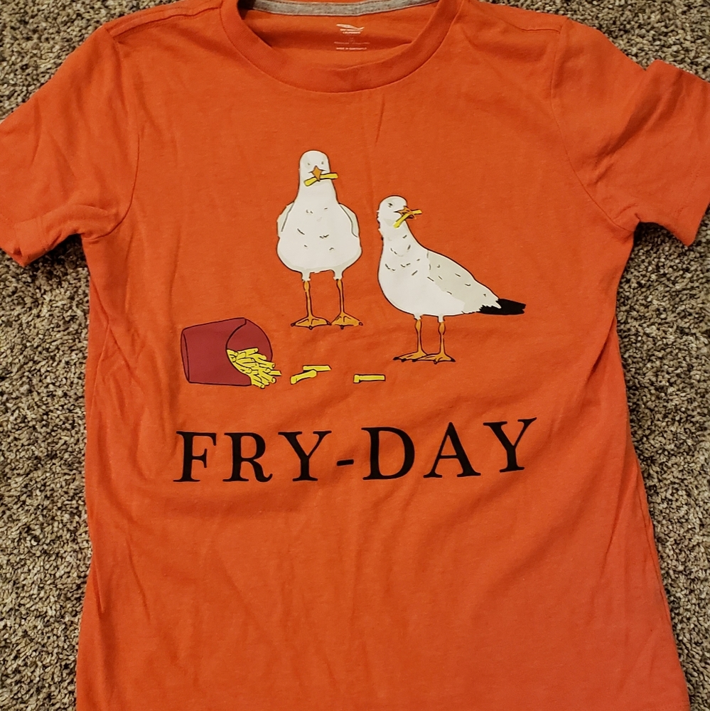 Old Navy size 8 boys tee